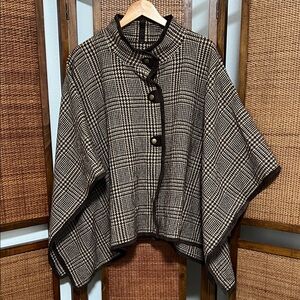 Pendleton Brown and White Plaid Cape Size XS/S